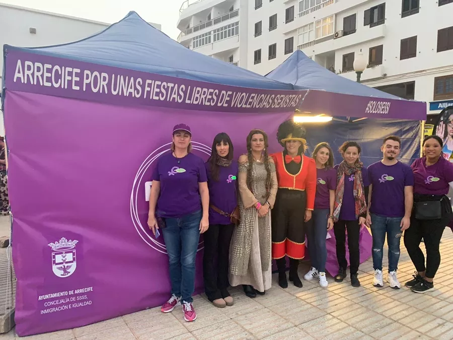 Los Carnavales De Arrecife Por Primera Vez Con Un Punto Violeta