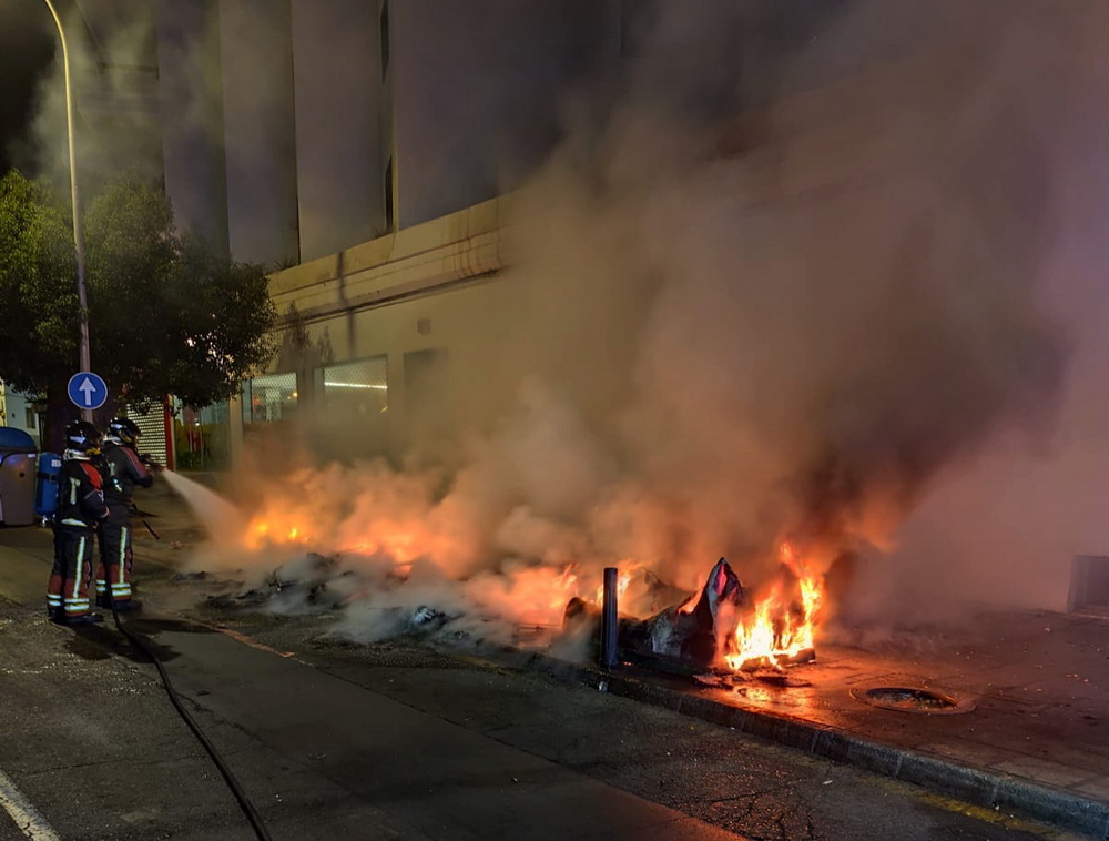 Incendio Contenedores Triana Incendio Contenedores Triana