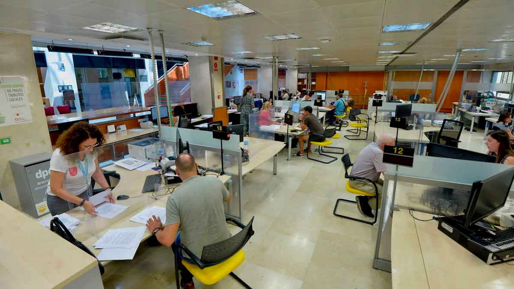 Funcionarios Trabajando oficina Funcionarios Trabajando oficina