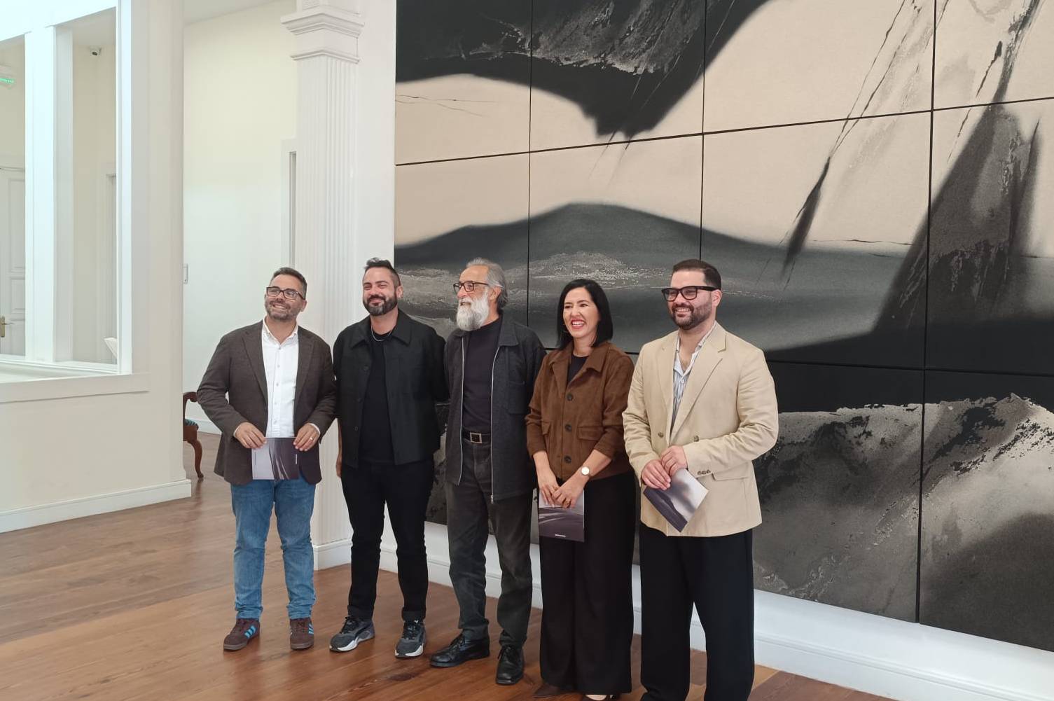 https://www.lancelotdigital.com/lanzarote/ildefonso-aguilar-presenta-las-profundidades-del-silencio-una-exposicion-que-cierra-toda-una-etapa-creativa https://www.lancelotdigital.com/lanzarote/ildefonso-aguilar-presenta-las-profundidades-del-silencio-una-exposicion-que-cierra-toda-una-etapa-creativa