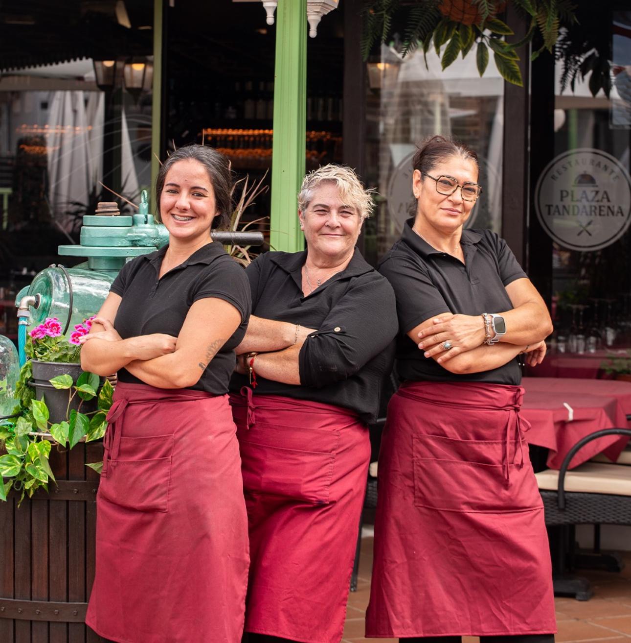 La misma pasión que en puerto calero, el mismo equipo y sabor, y un nuevo espacio para encontrarse en el Pueblo Marinero La misma pasión que en puerto calero, el mismo equipo y sabor, y un nuevo espacio para encontrarse en el Pueblo Marinero