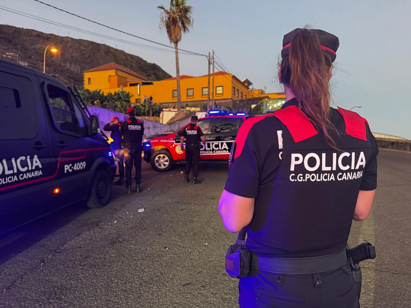 Los sanitarios tuvieron que solicitar apoyo policial ante la peligrosidad de la situación Los sanitarios tuvieron que solicitar apoyo policial ante la peligrosidad de la situación