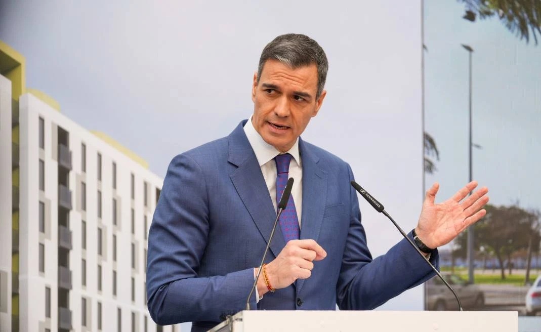 La causa contra Begoña Gómez irrumpe en la agenda del presidente en Pekín y eclipsa su reunión con Xi Jinping La causa contra Begoña Gómez irrumpe en la agenda del presidente en Pekín y eclipsa su reunión con Xi Jinping