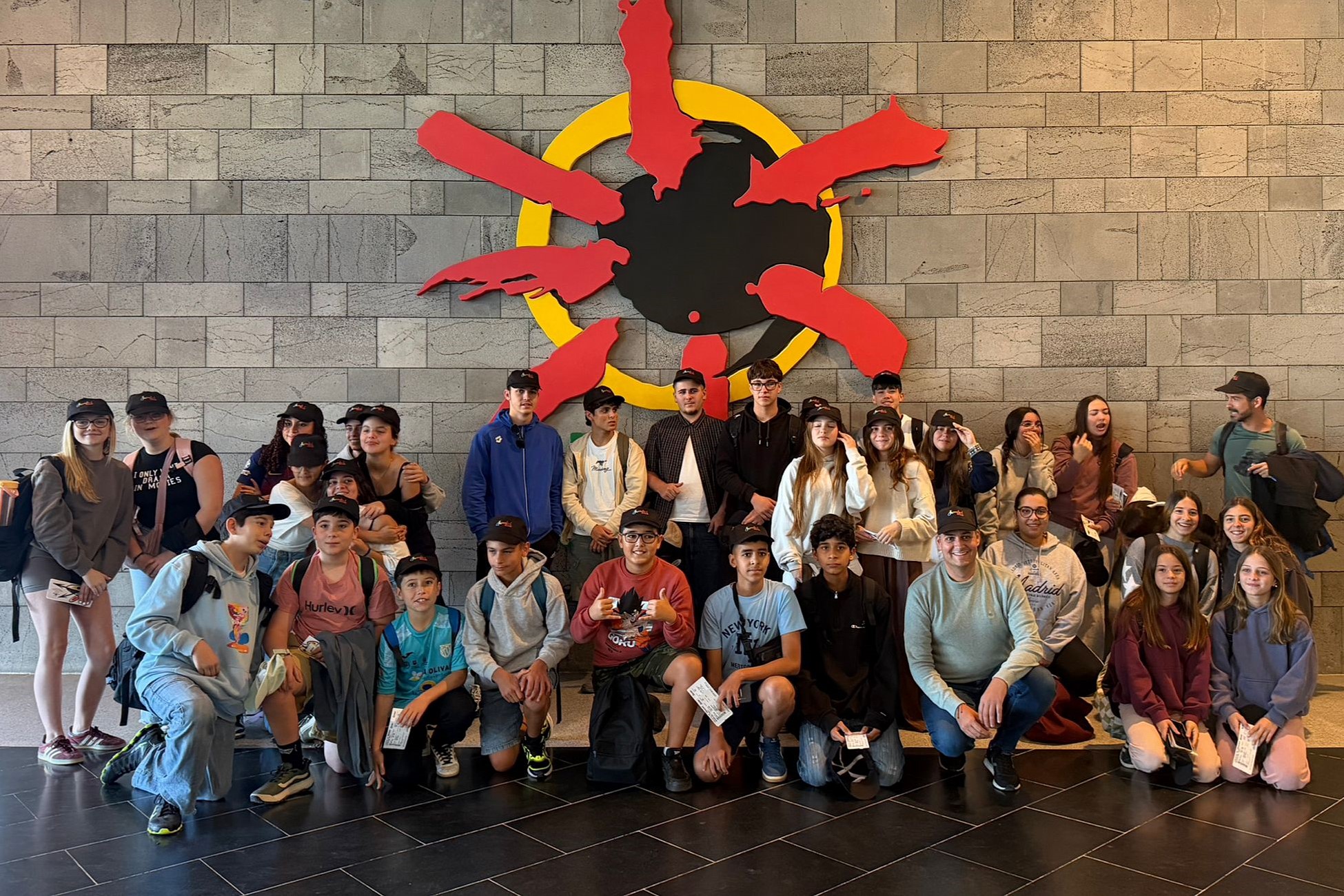 Medio centenar de jóvenes del municipio y La Graciosa disfrutan de un fin de semana de convivencia, deporte y ocio saludable Medio centenar de jóvenes del municipio y La Graciosa disfrutan de un fin de semana de convivencia, deporte y ocio saludable