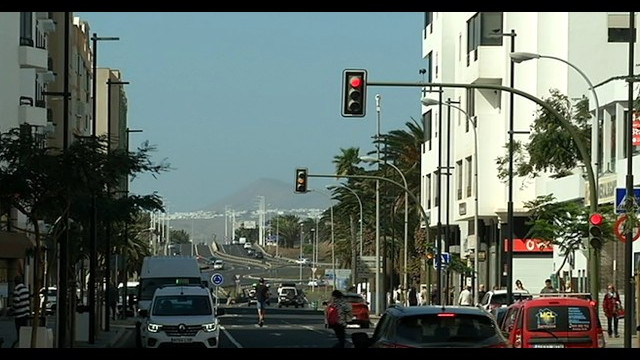 Los semáforos de Arrecife se vuelven a encender después de varios meses apagados Los semáforos de Arrecife se vuelven a encender después de varios meses apagados