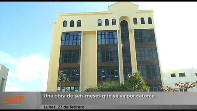 Una obra de seis meses que ya va por catorce Una obra de seis meses que ya va por catorce