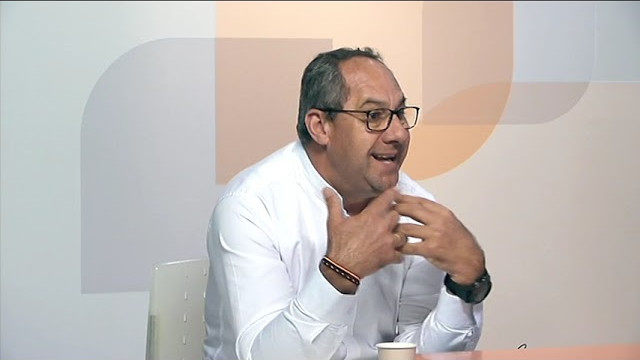 El abandono socialista del pleno enciende el Debate del Café de Periodistas El abandono socialista del pleno enciende el Debate del Café de Periodistas